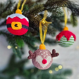 壁挂、壁饰;车挂;其他装饰摆件