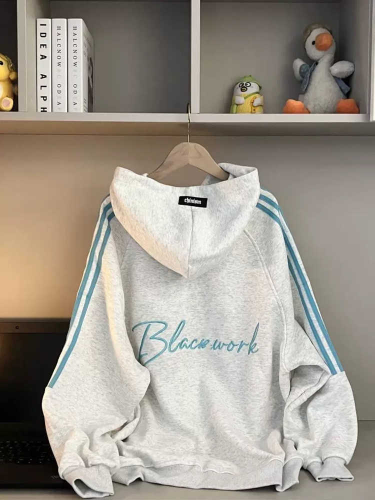 Demi-season thin sweatshirt