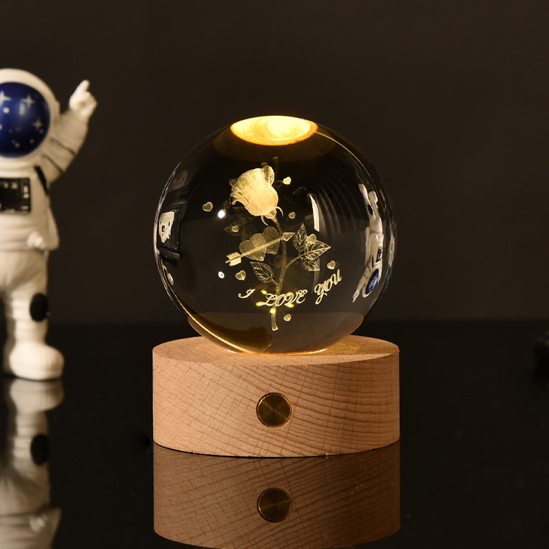 Lámpara decorativa con bola de cristal 3D | Luz nocturna LED con base de madera y grabado de galaxia o luna