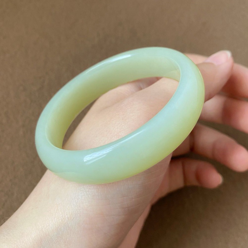 Vòng tay ngọc bích Tân Cương tự nhiên màu nước nắng (đường kính 52–65 mm) chi tiết 14