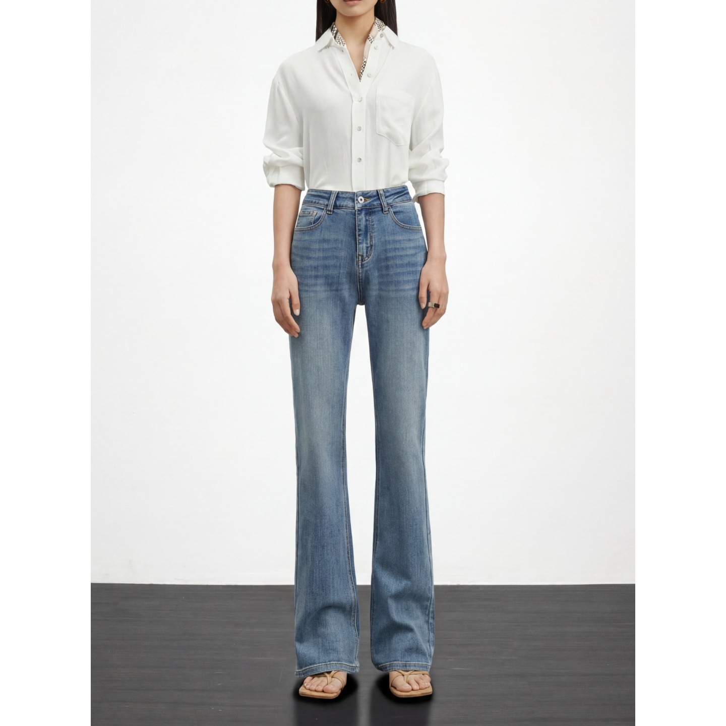 High-End Flared Jeans for Women, 2026 Spring New Style, High-Waisted, Vintage, Slimming, Floor-Length Bootcut Pants