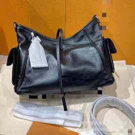 包包2025新款头层牛斜挎真皮女包皮黑武士软皮休闲质感女包包托特