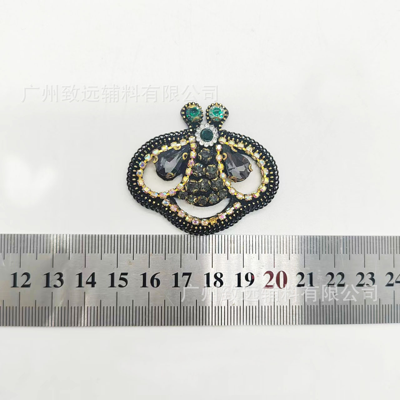 Artículos de moda nuevos y populares: parches de tela con diseño de mariposa y cadena de diamantes para zapatos, bolsos, accesorios de bricolaje, decoraciones para vestidos de novia.