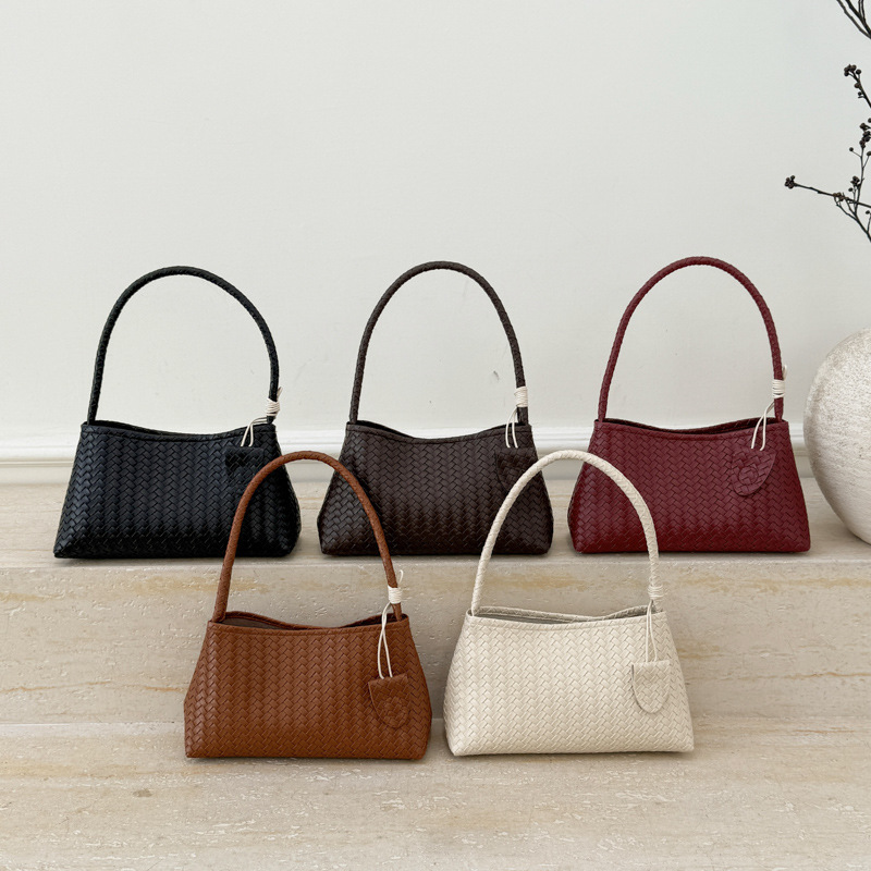 Fashion Casual Simple Bag 2025 Niche Women's Underarm Bag Autumn and Winter New Trendy Personality Shoulder Bag