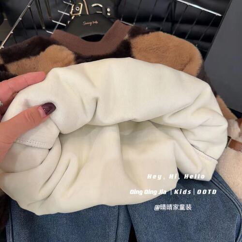 Children's stylish cozy crewneck sweater for autumn and winter, unisex, with added padding for warmth, faux rabbit fur material, grid pattern