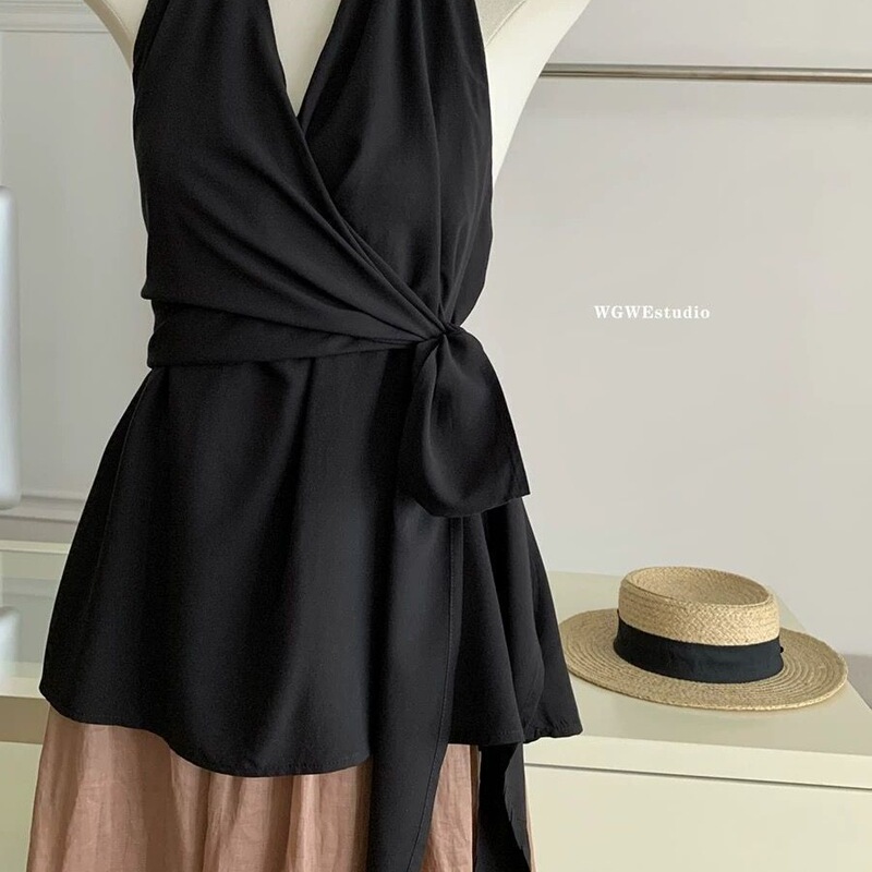 French-Style Black Sleeveless Vest Shirt, New Summer Design, High-End Tie-Waist Slimming Backless Top
