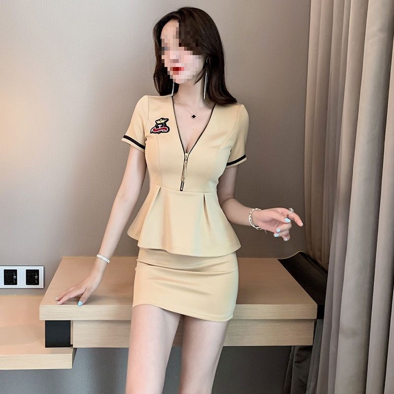 お腹をカバーする技術者作業服、痩身客室乗務員制服、女性スリムフットマッサージ、サウナヘルスセンター、入浴作業服|undefined