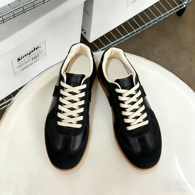 2025 Spring Black and White German Training Shoes Soft Sole Flat Low-Top Lace-Up Casual Shoes Versatile Couple Sneakers Men's Shoes