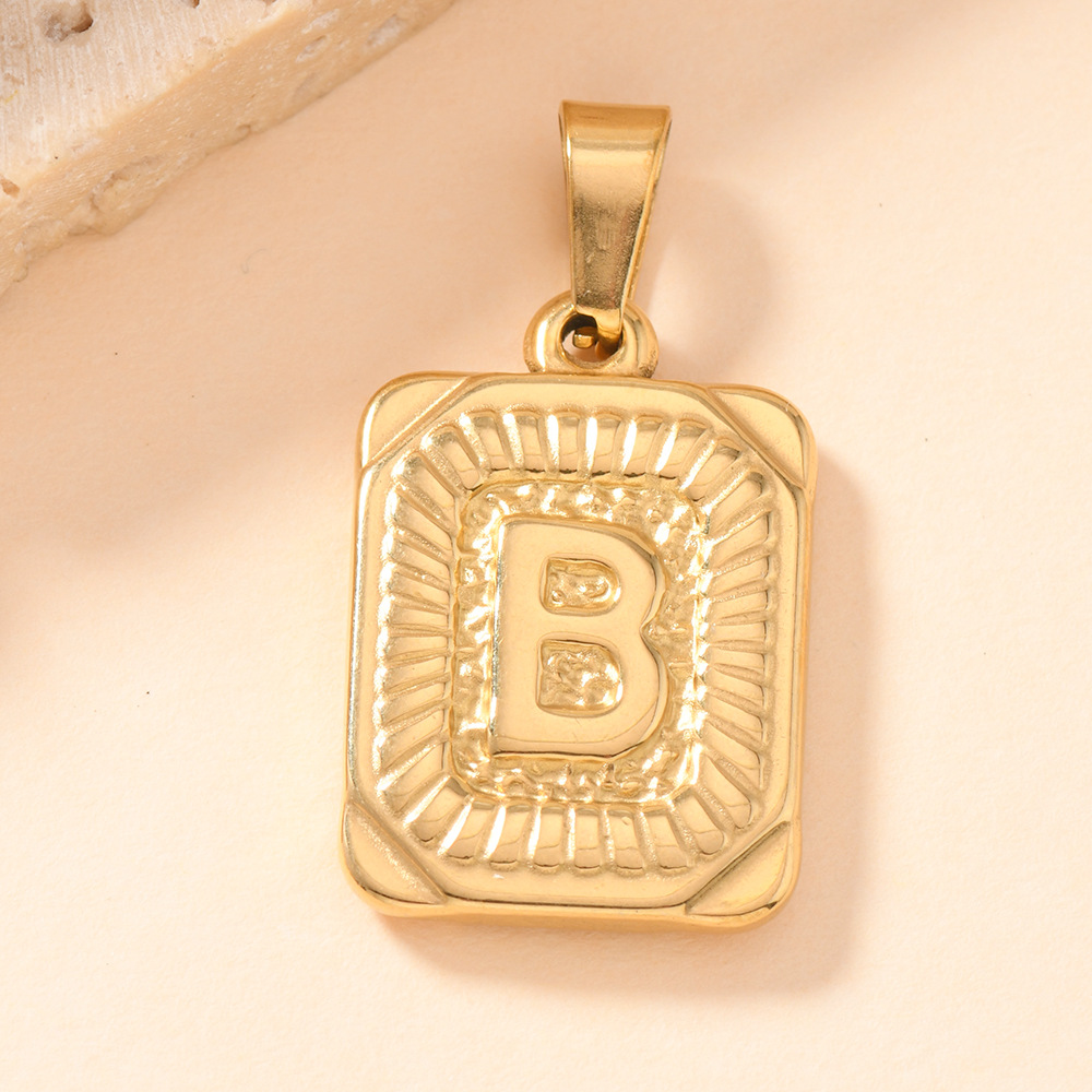 Colgante único europeo y americano estilo explosivo colgante de acero inoxidable fundición marca cuadrada 26 letras inglesas collar colgante accesorios de bricolaje