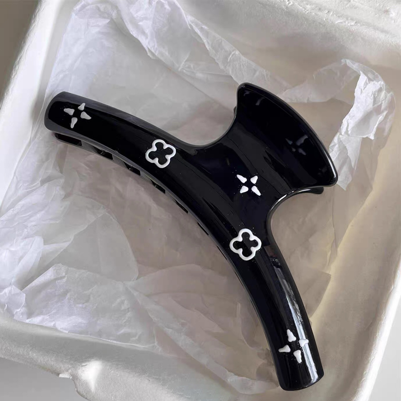 검은 네잎클로버