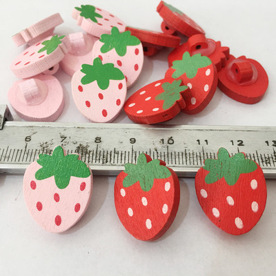 wholesale Special Offer Handle wooden  strawberry button clothing accessories children Cartoon shape Button