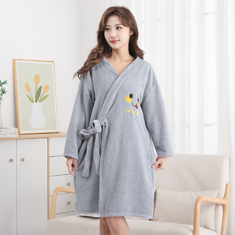 Bath Towel 2024 Pineapple Coral Fleece Household Bathrobe Women's Autumn and Winter Adult Wear Wrap Bath Quick-drying Nightgown