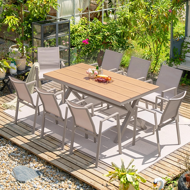 Mesa y silla de patio al aire libre, madera plástica, casa nórdica, patio al aire libre, jardín al aire libre, balcón, combinación de terraza de ocio