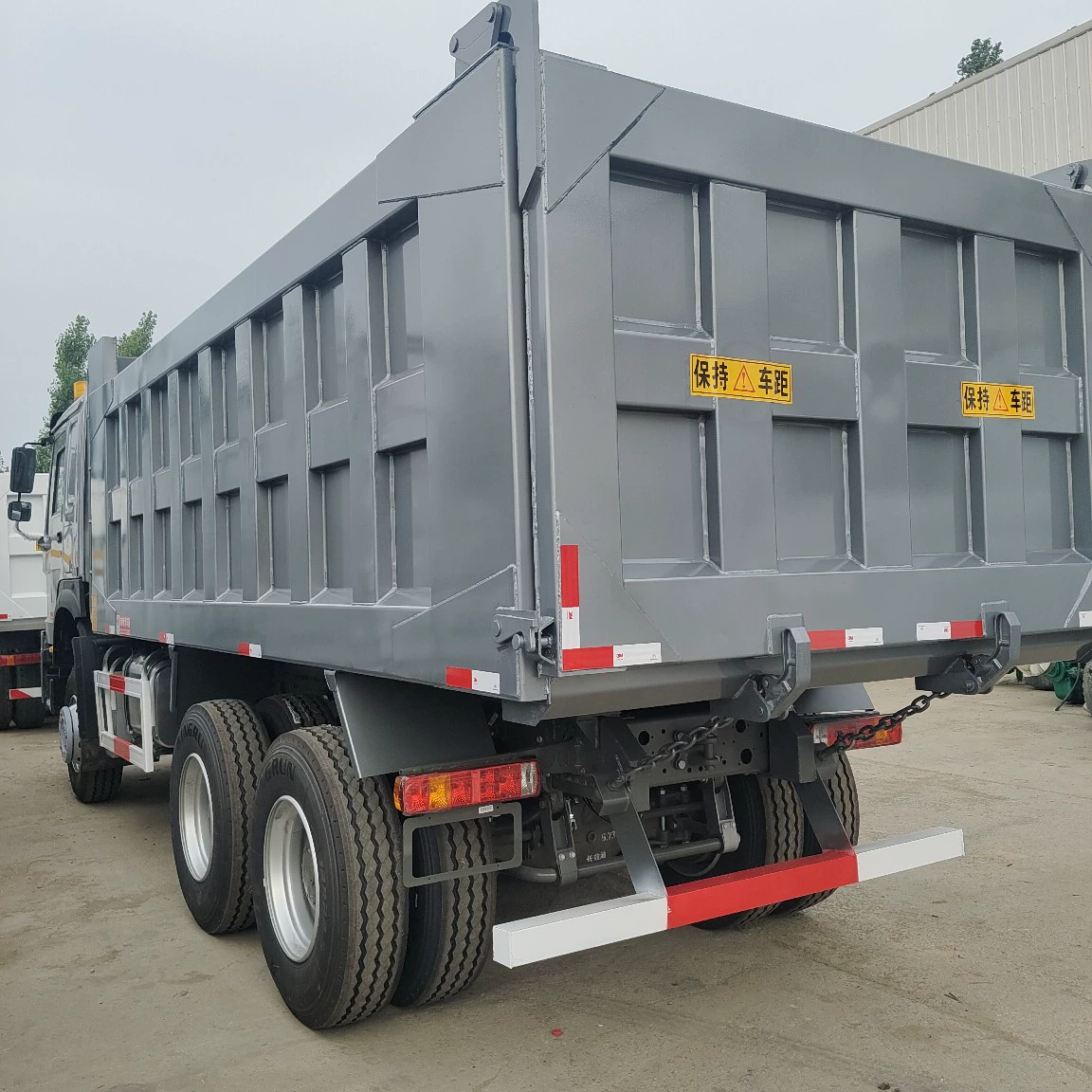 Продается подержанный самосвал HOWO 371 л.с. Подержанный самосвал HOWO Подержанный горный самосвал