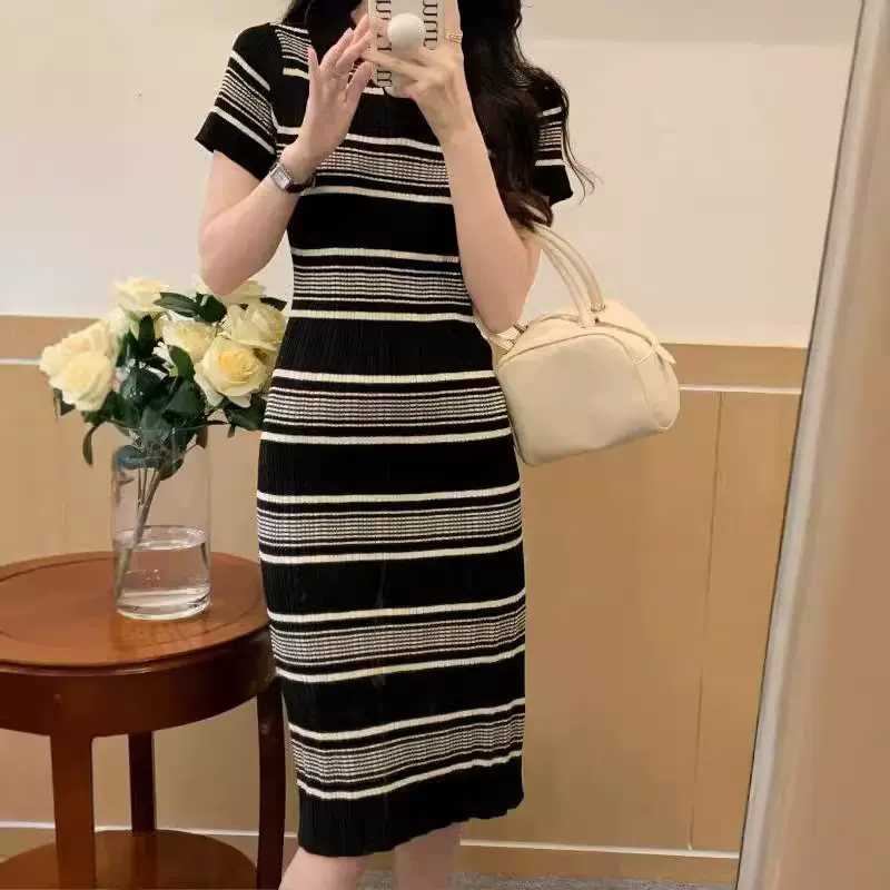 针织条纹POLO领连衣裙子女夏天2022新款收腰显瘦辣妹包臀中长裙潮