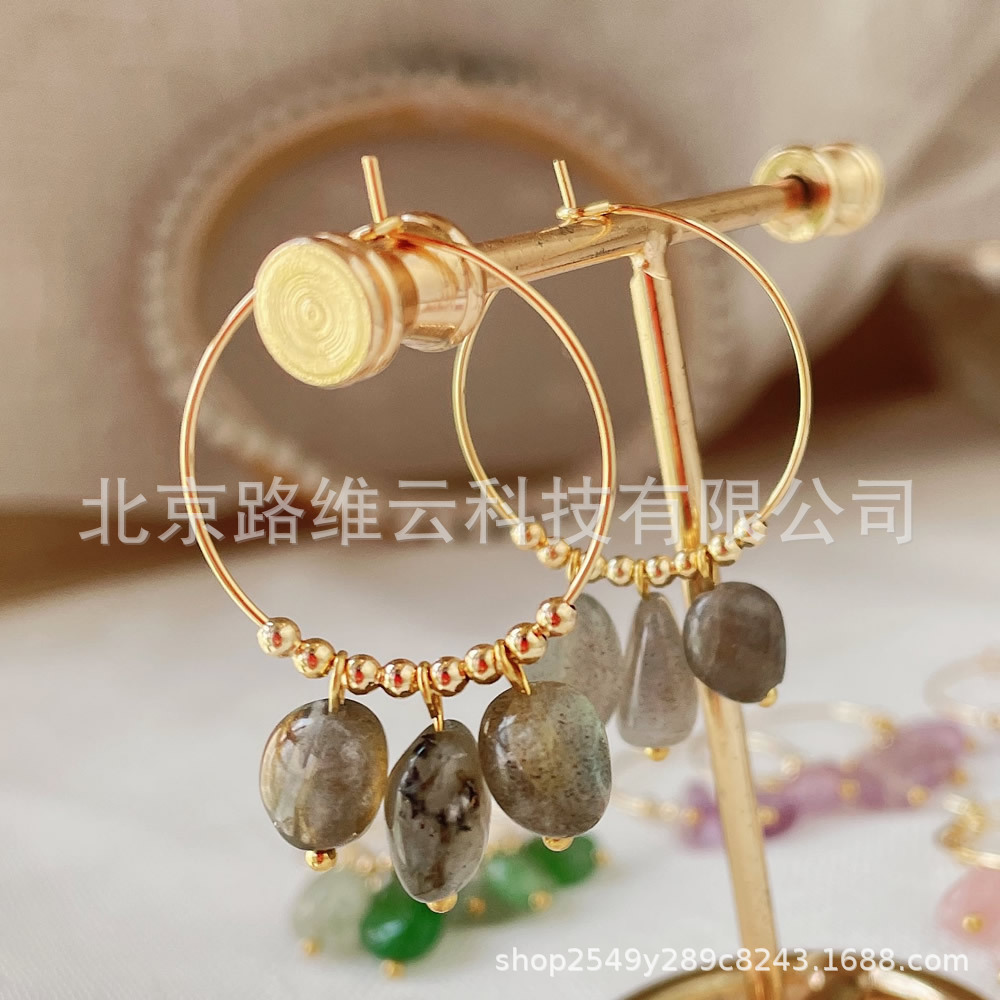 Europa y los Estados Unidos semipreciosa natural cristal lingüizo pendientes de perla amatista irregular pendientes de acero de titanio pendientes de acero mujeres