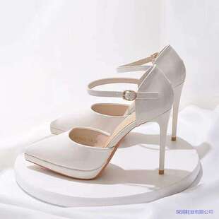 �߸�Ь��a�W���L��a��ˮ̨��ЬŮ���¿���пռ��^�߸���ЬŮ