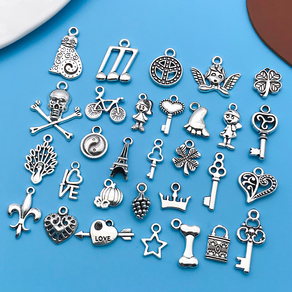 2g Weight Pendant Jewelry Making Type DIY Jewelry Accessories Classification 1 Piece Quantity Alloy Material Letter, Star, Crown Pattern Elegant Style 1 Piece Alloy Letter Star Crown Pendant 1