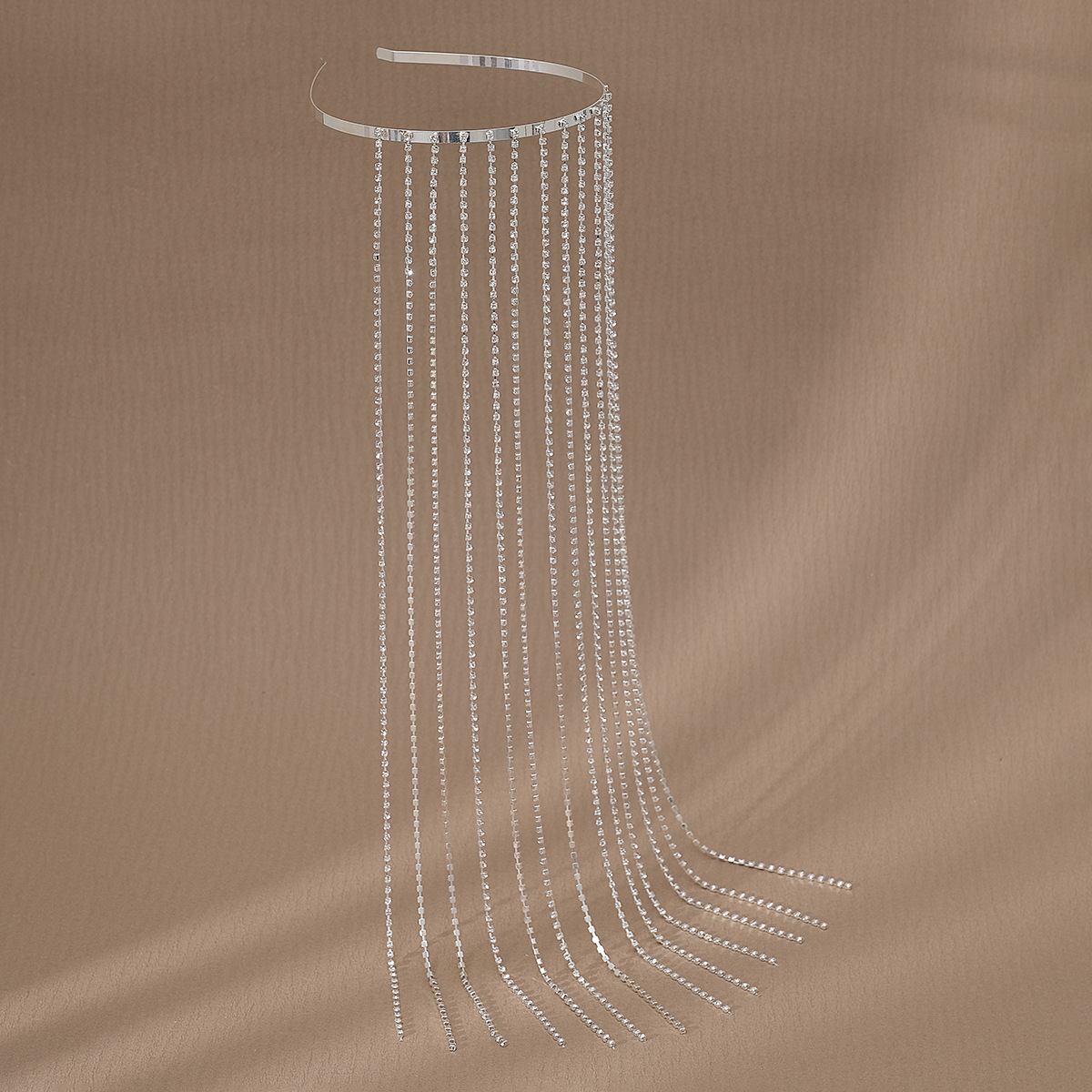 Accessoires pour cheveux de style féerique européen et américain avec un bandeau tressé à pompon super long, une coiffure de mariée, des cheveux pressés, un bandeau en strass_voghion.com