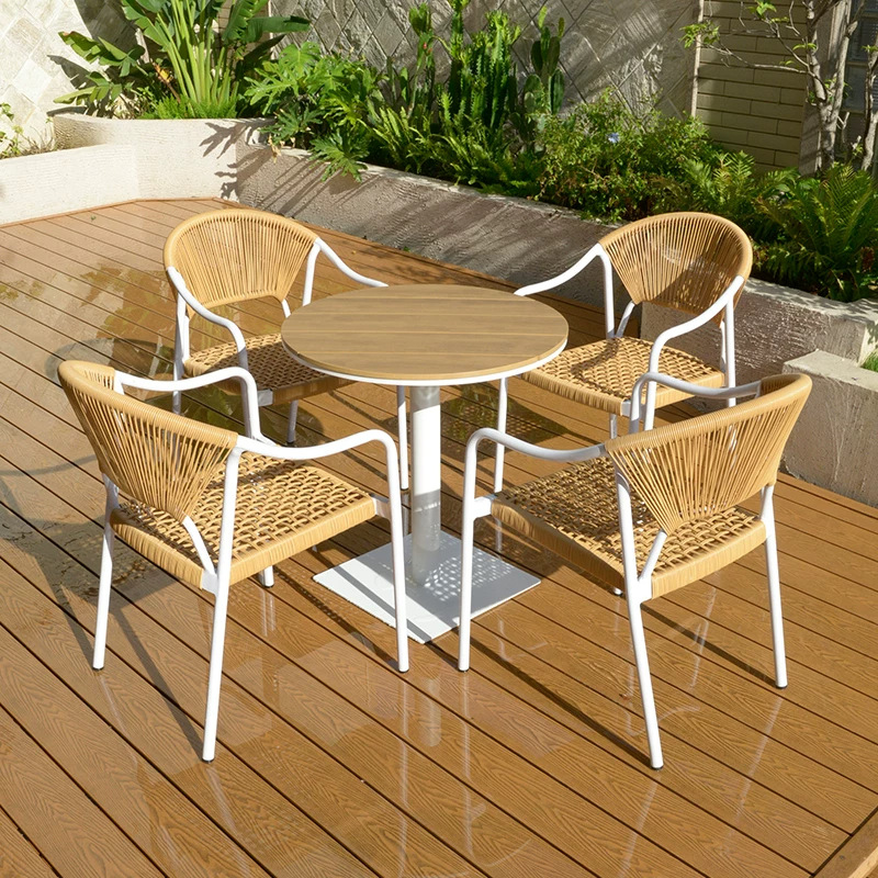 Mesa y silla de patio al aire libre, terraza de jardín de caña, balcón, mesa y silla de caña casuales, combinación de mesa y silla al aire libre
