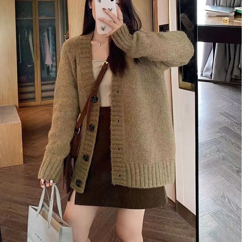 慵懒风软糯V领2025秋冬新款宽松长袖气质纯色毛衣女针织开衫外套|undefined