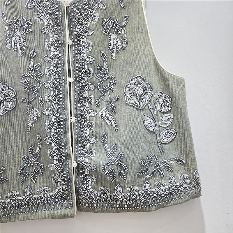 Retro estilo nacional de la industria pesada bordada con cuentas de clavos chaleco de vaquín de cuello redondo vestimenta de mujer plegable alta sensación chaqueta de mujer image 3