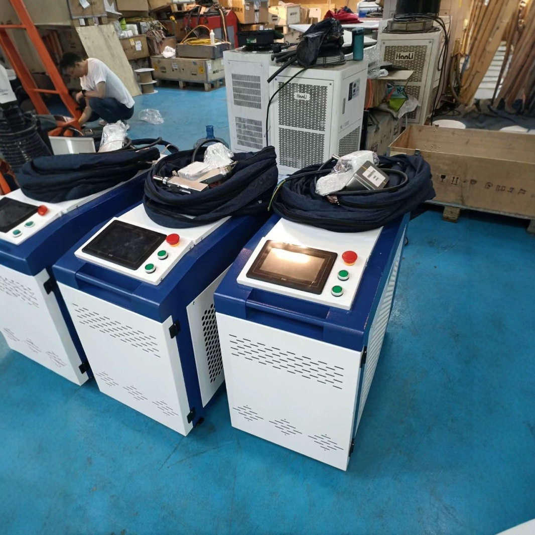 Máquina de soldadura láser de mano 1500W pequeña soldadura de acero inoxidable 220V máquina de soldadura de aluminio 2000W máquina de desoxidable láser