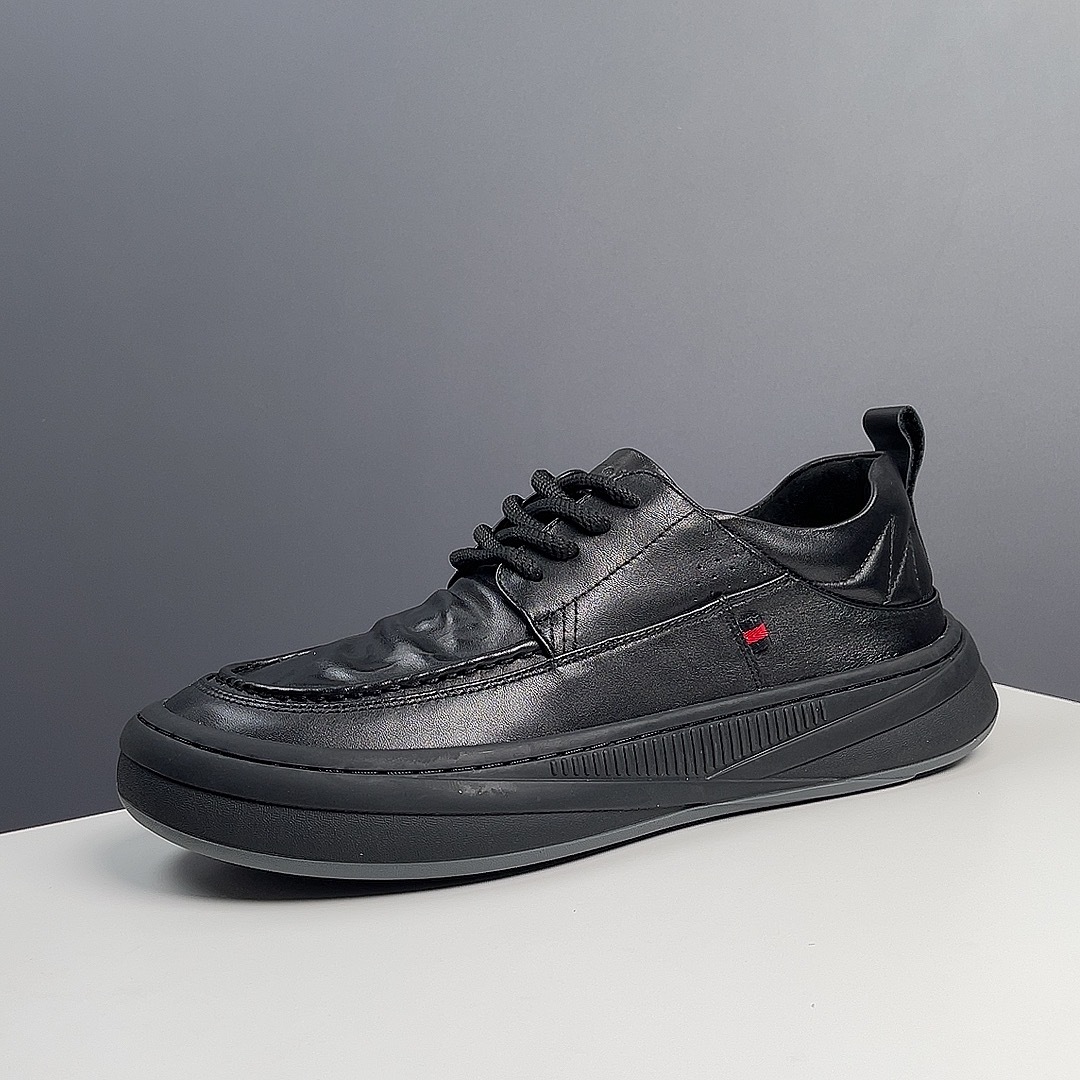 남성 캐주얼 가죽 신발 2024 가을 새 가죽 큰 발가락 신발 레트로 트렌디 한 싱글 레이어 신발 소프트 단독 통기성 남성 신발