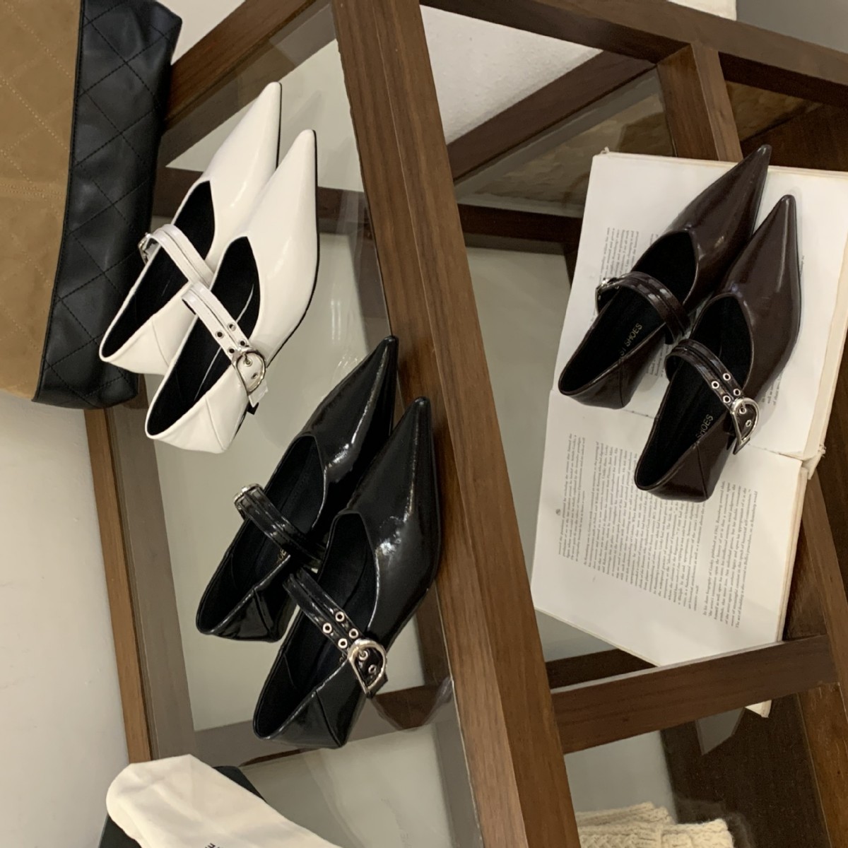 尖头一字带玛丽珍鞋女2025年秋季新款猫跟休闲小皮鞋浅口单鞋