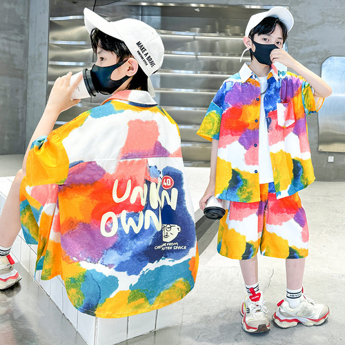 2024 New Summer Graffiti Shirt Set for Boys: Stylish Thin Ice-Silk Quick-Dry Two-Piece Outfit for Older Kids