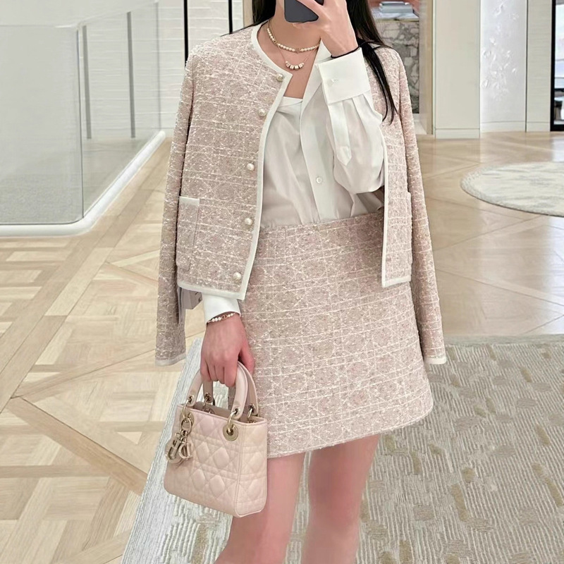 2025 Early Autumn Fashionable New Tweed Plaid Cardigan Small Jacket Suspender Skirt High Waist Skirt Fashion Suit for Women 2025 Early Autumn Fashionable New Tweed Plaid Cardigan Small Jacket Suspender Skirt High Waist Skirt Fashion Suit for Women