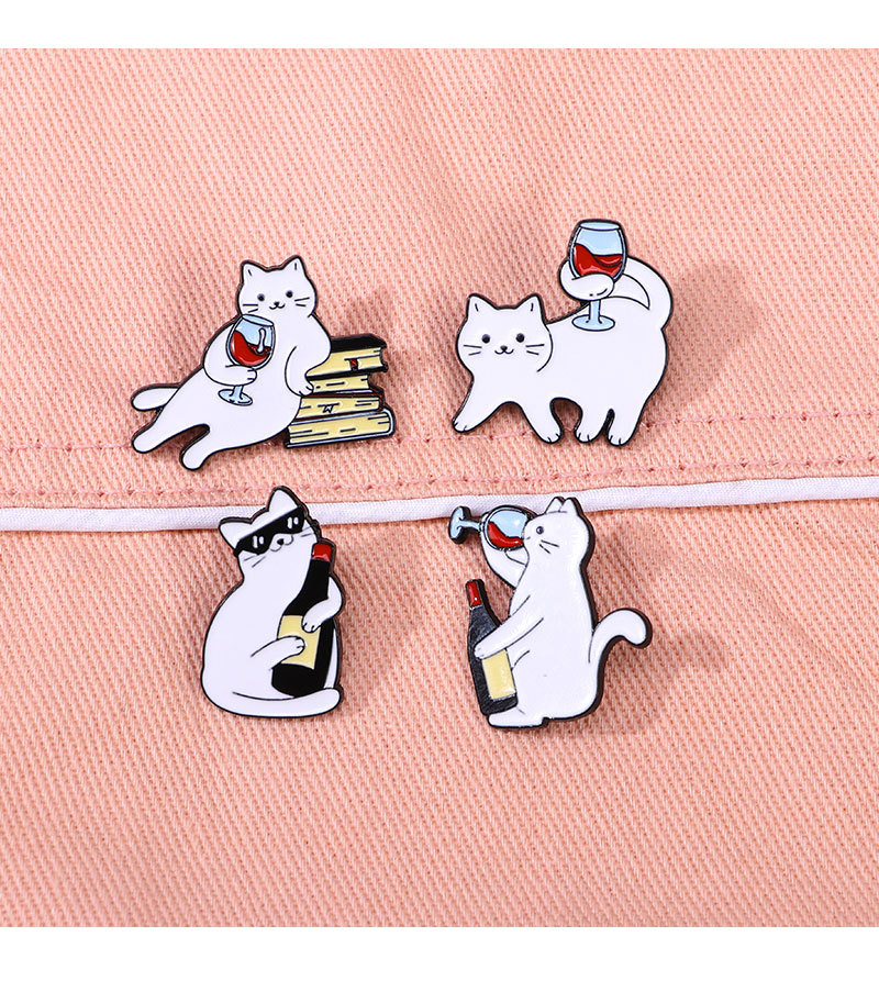 Unisex Gender Cute Modern Style Pin Cat Red Wine Alloy Enamel Unisex Brooches