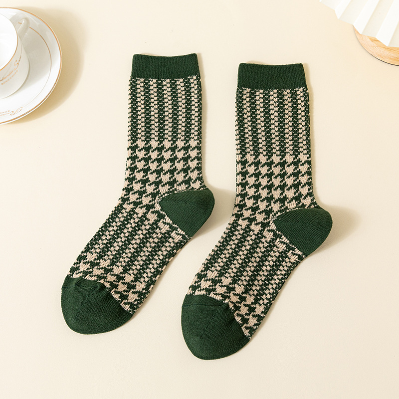 Algodón de color sólido, calcetines de doble aguja de dos vías, calcetines de pila de viento británicas, calcetines de primavera y otoño coreanos sin hueso.