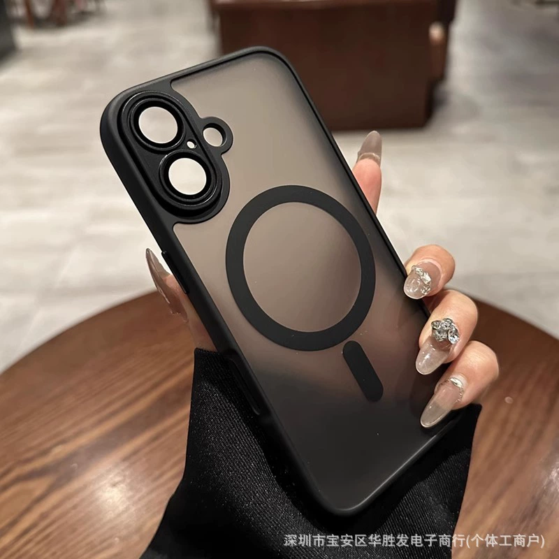 Чехол для мобильного телефона Apple 17PROMAX, приятный на ощупь, с магнитным креплением и защитной пленкой для камеры, противоударный защитный чехол-броня золотого цвета для iPhone16