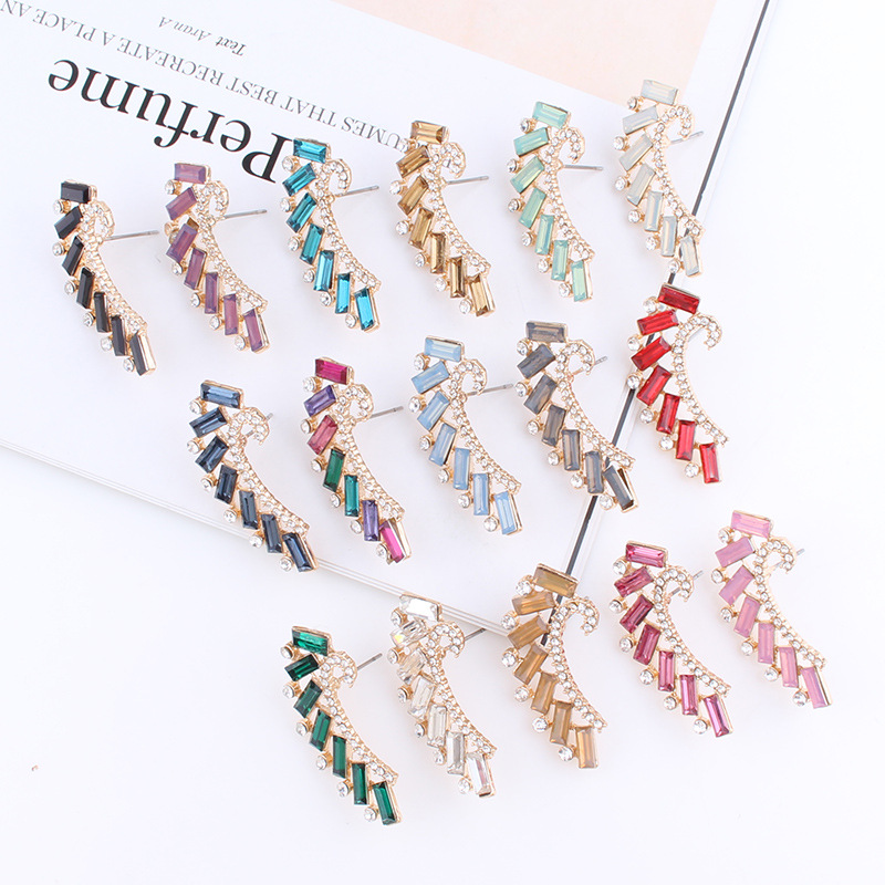 Glam Heart Shape Alloy Plating Rhinestones Womenu0027S Ear Studs 1 Pair