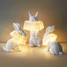 台灯卧室装饰床头灯儿童房卡通兔子灯现代简约送女生小夜灯摆件
