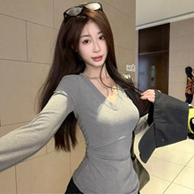 保暖白色V领长袖显瘦T恤女装内搭秋冬新款韩版小众修身打底衫上衣