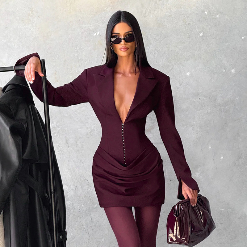 2025 transfronterizos de estilo europeo y americano de mujer otoño y invierno nuevo temperamento sólido color oscuro V plegado cintura traje