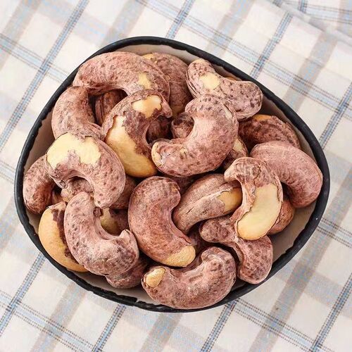 Wholesale 250g Shelled Vietnamese Purple Skinned Cashew Nuts with Salted Flavor Large Cashews New Year Nuts Roasted Cashew Nuts