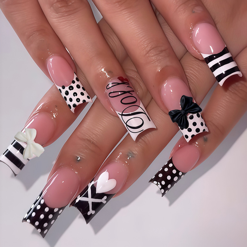 Cross-border press-on nails with French manicure design, black vine stripe and polka dot nail art Cross-border press-on nails with French manicure design, black vine stripe and polka dot nail art