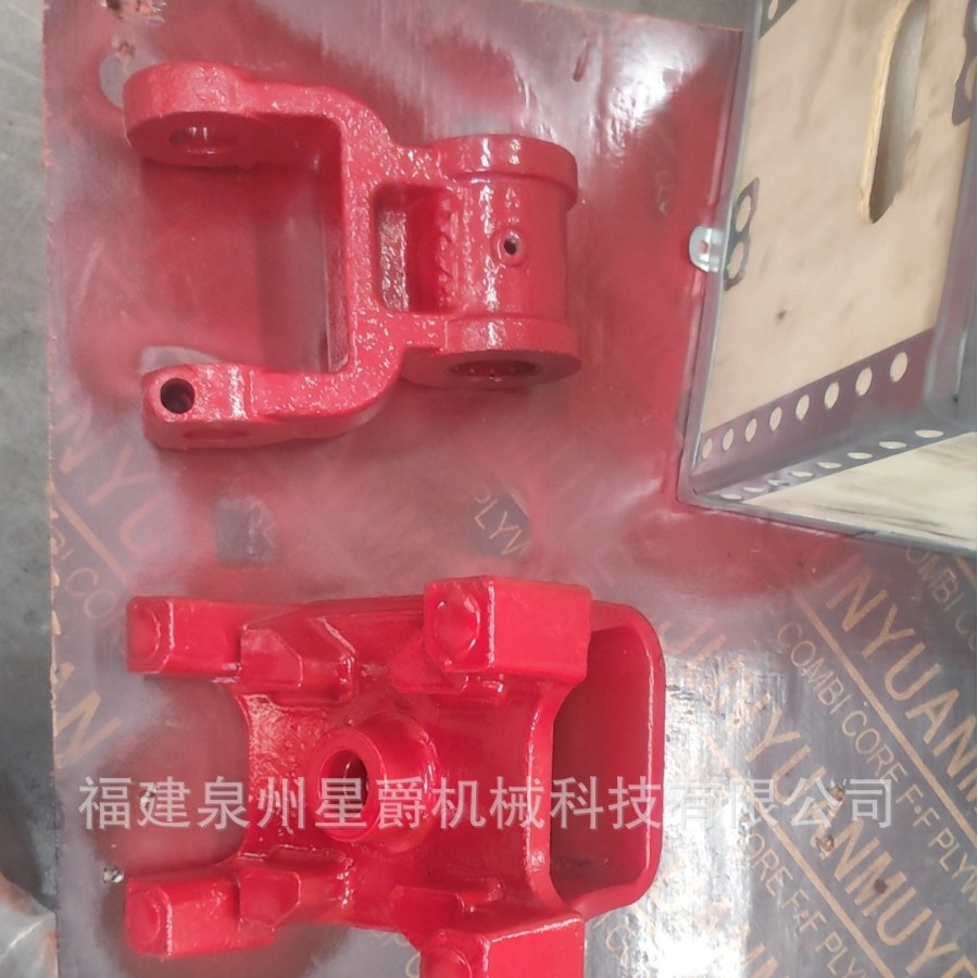 泉州 叉车配件 托链轮 配件 挖掘机拖带轮  欧曼平衡轴支架