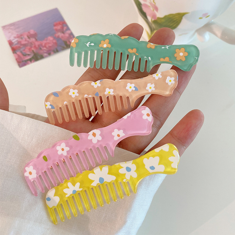 Fashion Creative 2022 New Small Cute  Candy Color Comb Shape Barrettes For Girl display picture 4