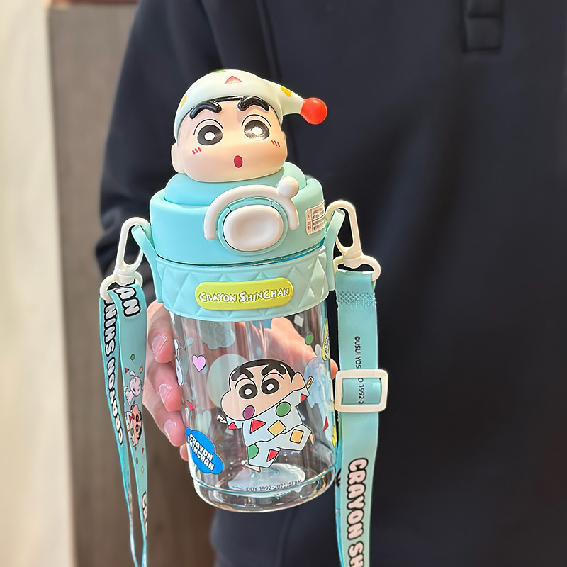 Nuevo tipo de taza de paja para niños de crayón de gran capacidad para estudiantes para ir a la escuela tetera de agua especial resistente a altas temperaturas y taza de agua de transporte inclinada