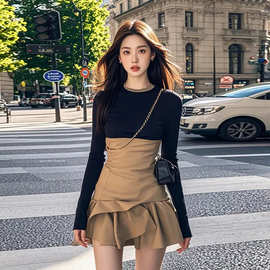 设计撞色气质名媛拼接褶皱长袖连衣裙女春秋季收腰显瘦休闲短裙子