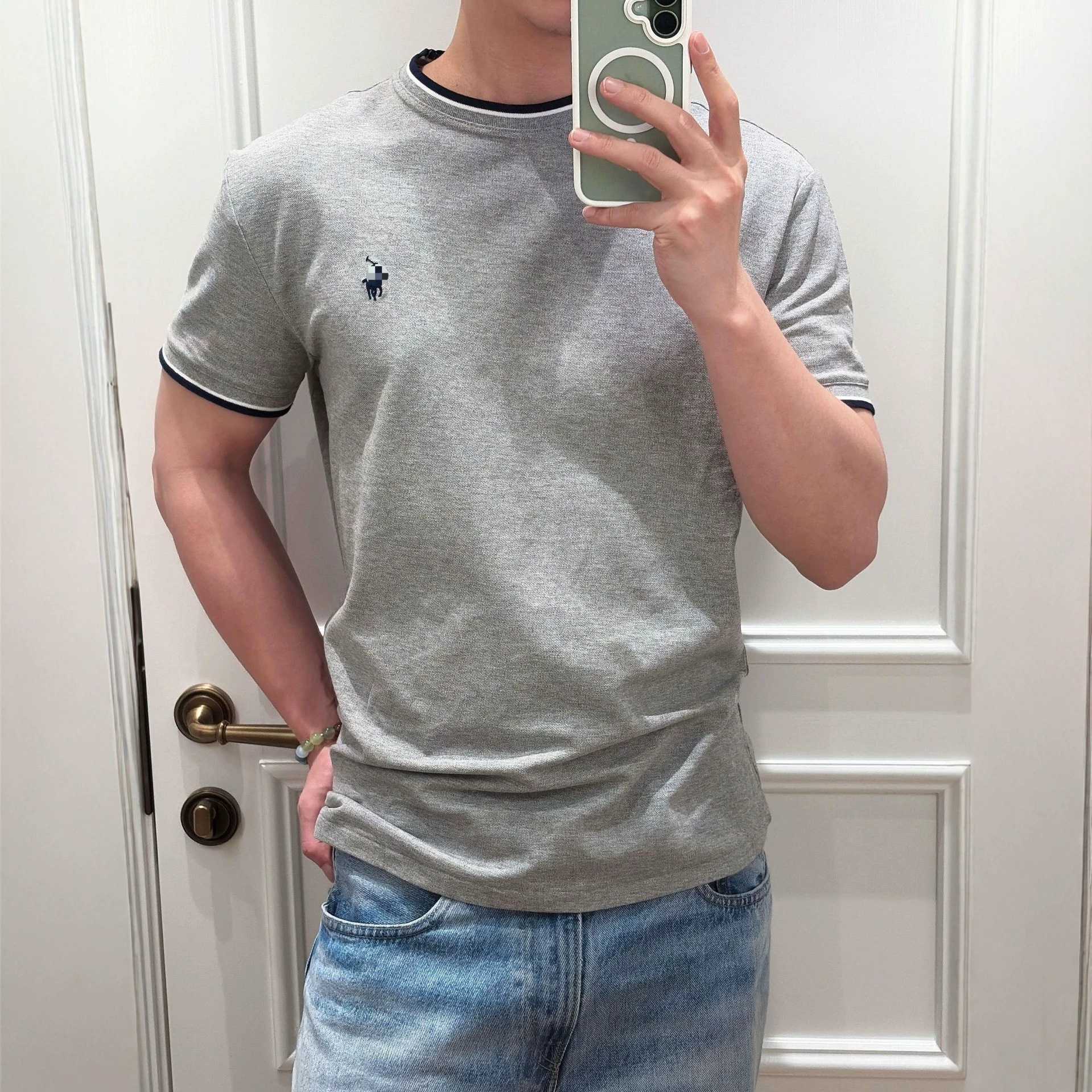 Kişi üçün naxışlı slim fit yuvarlaq boğazlı futbolka