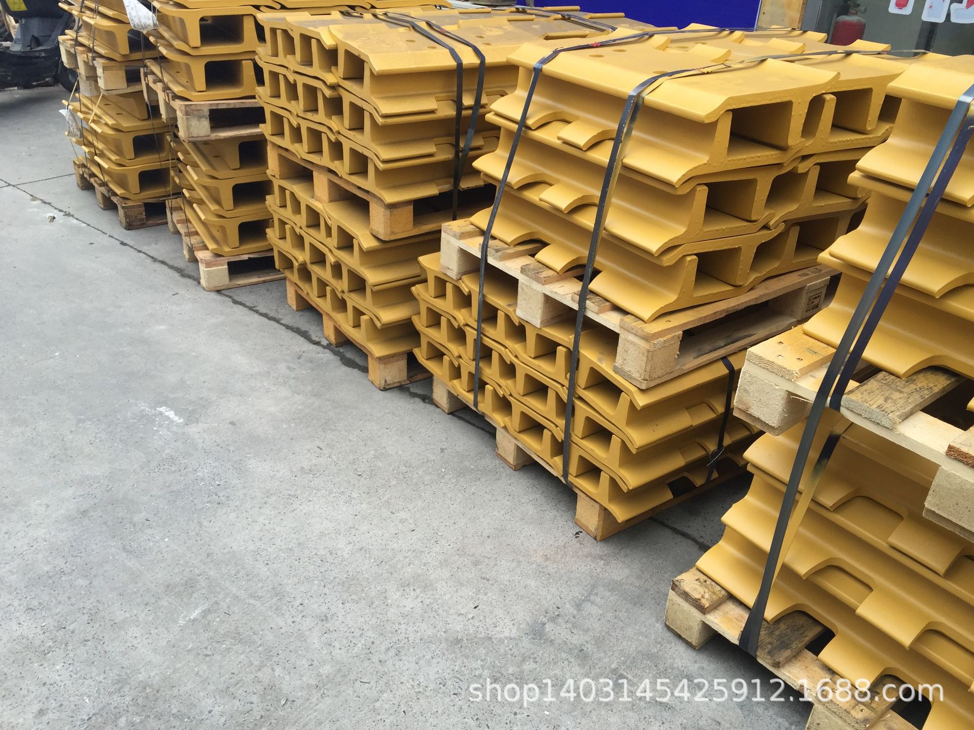 卡特彼勒D11N-D11R-D11T推土机履带板-链板总成-链板-履带板