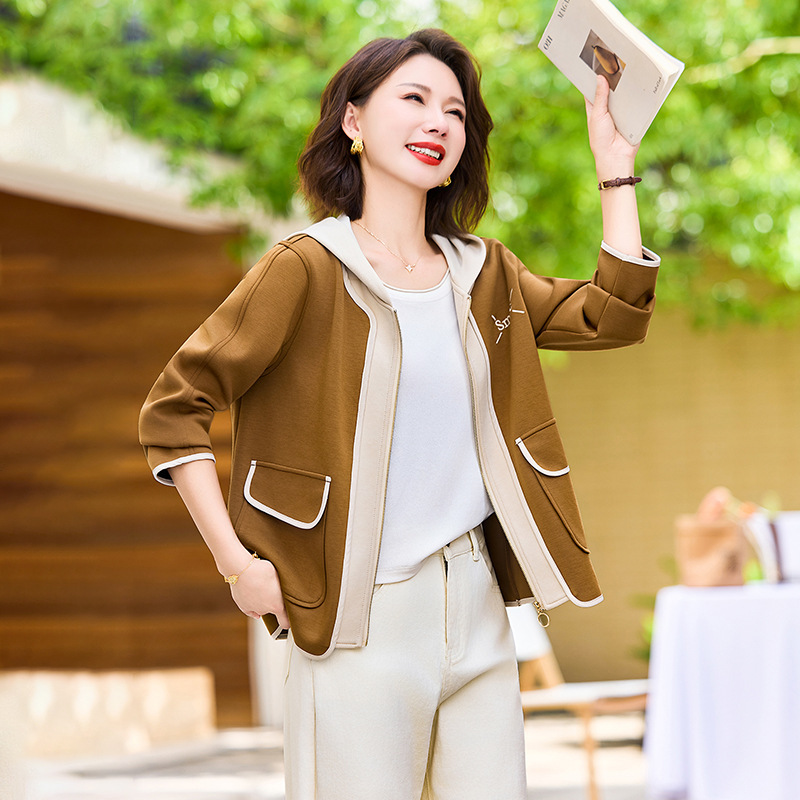 妈妈秋装外套女新款中老年女装春秋洋气连帽卫衣宽松休闲夹克上衣|undefined