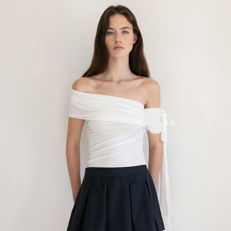 法式轻熟风斜肩小特色飘带设计针织显瘦上衣气质优雅一字肩t恤