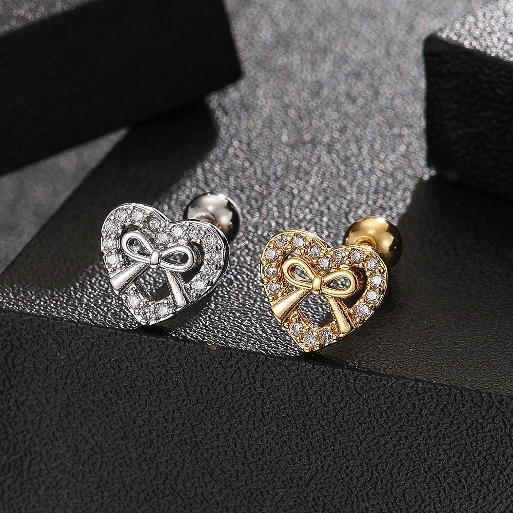 Pointed titanium steel lip stud product view