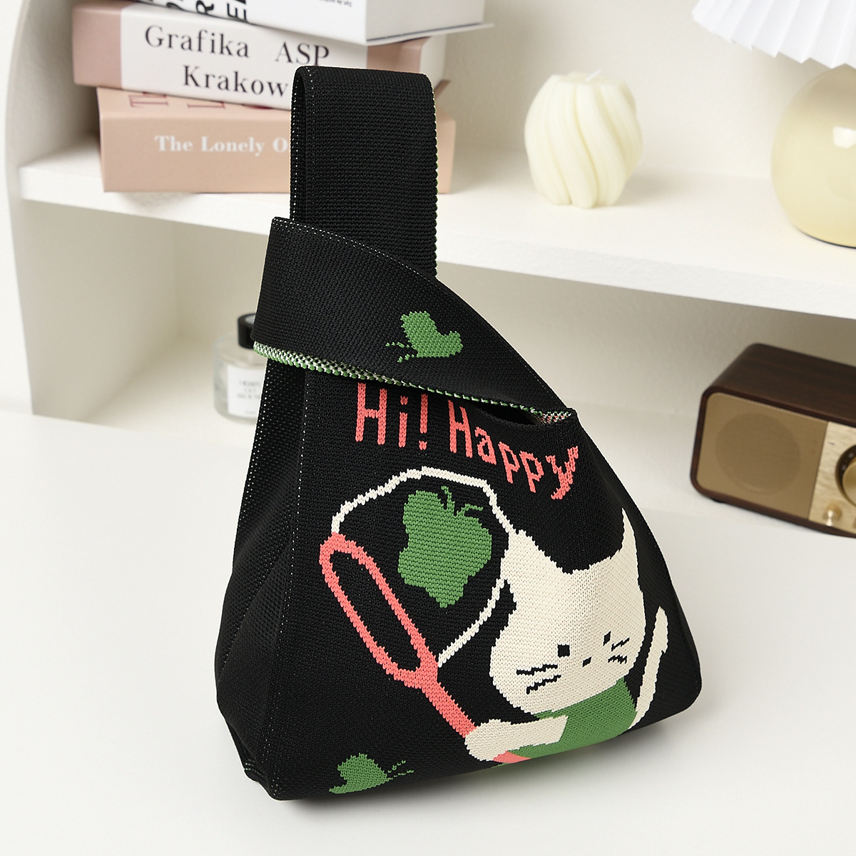 검은색 망사 고양이
